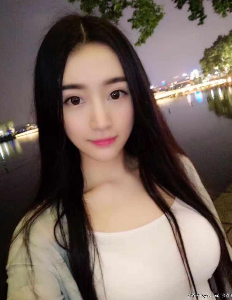 清纯系美女