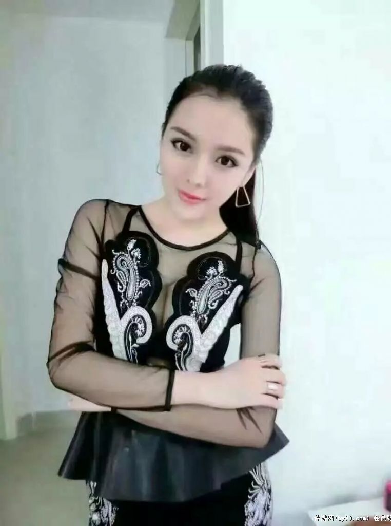 伴游丽丽