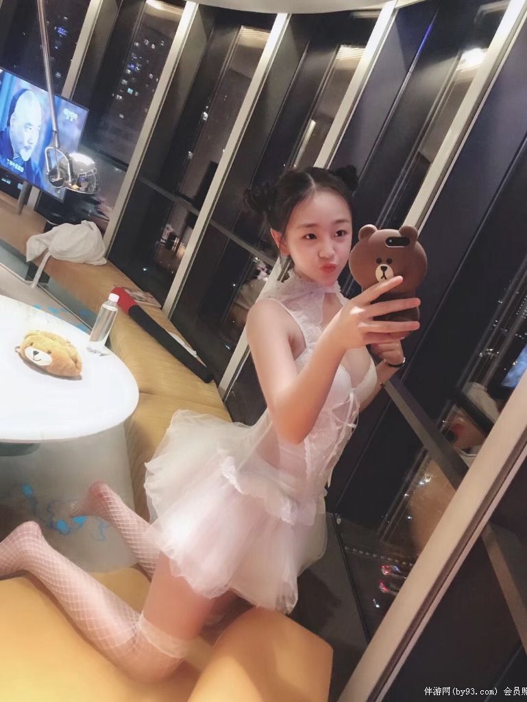 小美瞄