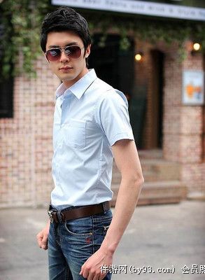李卫当官