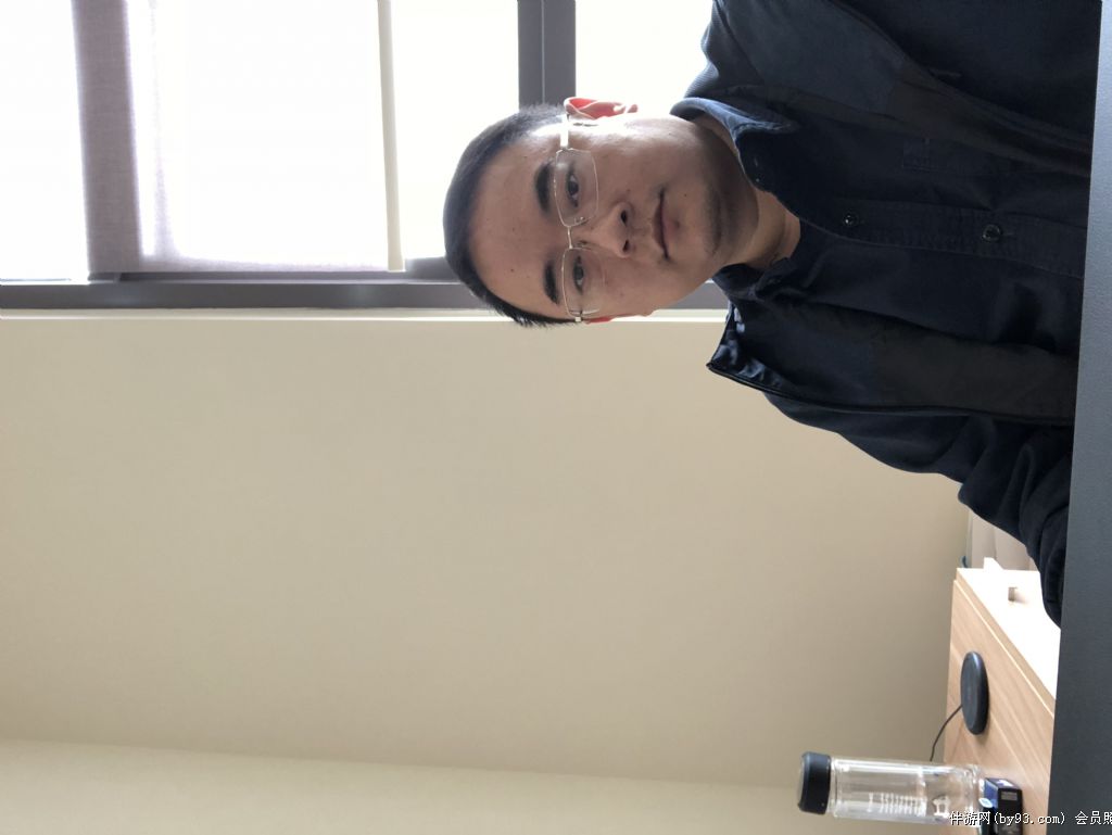 深秋孤狼