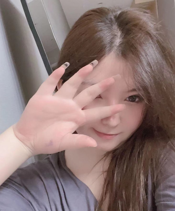 巧目盼兮